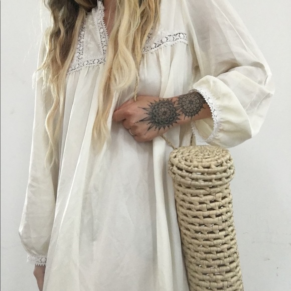 Vintage Rattan Bottle Carrier - Picture 2 of 2